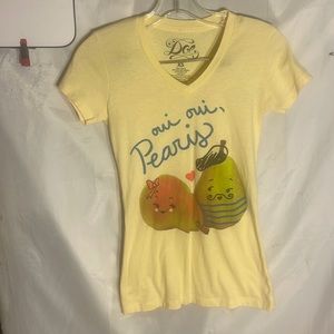 DOE | oui oui Pearis T Shirt sz XS